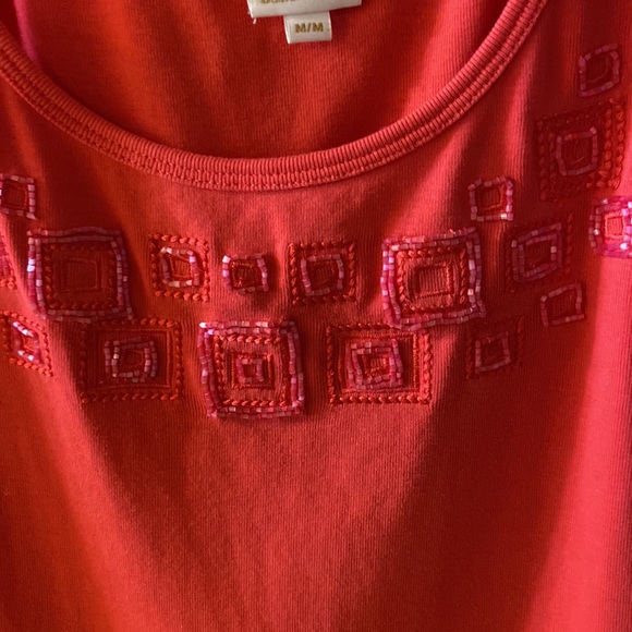 Lady Hathaway coral beaded tank size medium - Picture 3 of 5